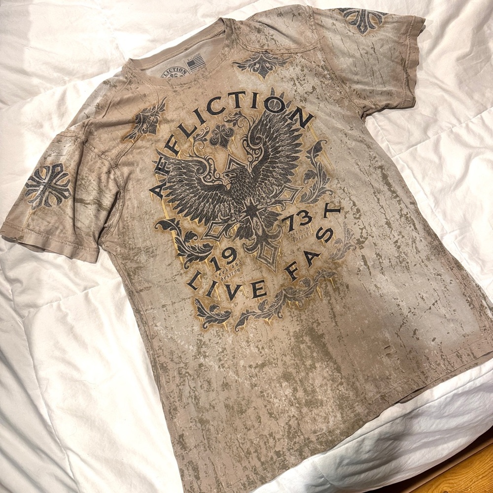 Affliction Men's Beige Graphic Tee